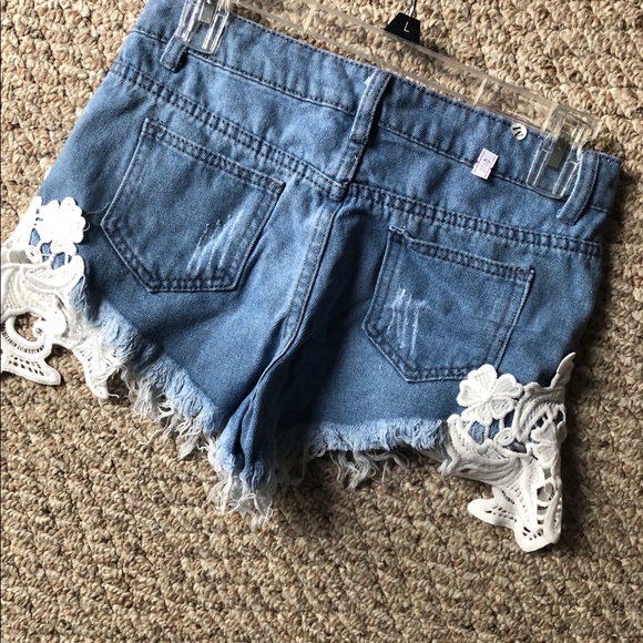 Distressed Denim Shorts - Picture 6 of 8